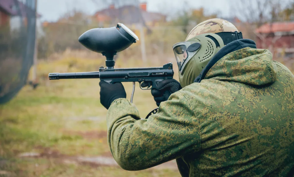 Aktywność fizyczna a zdrowie psychiczne – dlaczego laserowy paintball to więcej niż zabawa?
